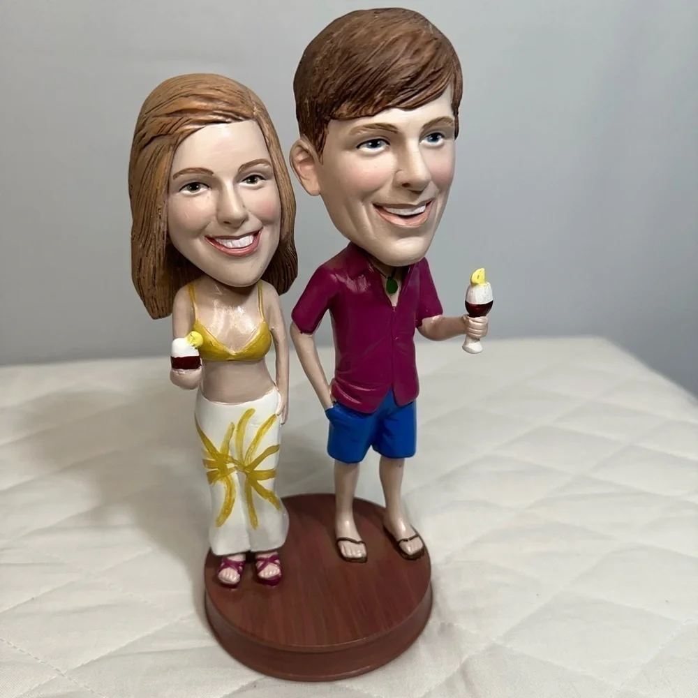 Happy Couple Bobbleheads Beach Vacation Cheers Siesta Theme Width 4” Height 7.5”